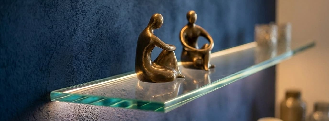 Illuminating Your Home: The Impact of Lighting on Glass Features