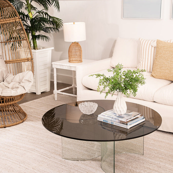 Clear, Bronze, or Grey? Choosing the Right Glass Tint for Your Home's Palette