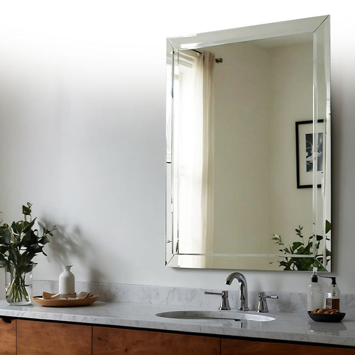 Maximizing Small Spaces: Using Glass to Create an Illusion of Roominess