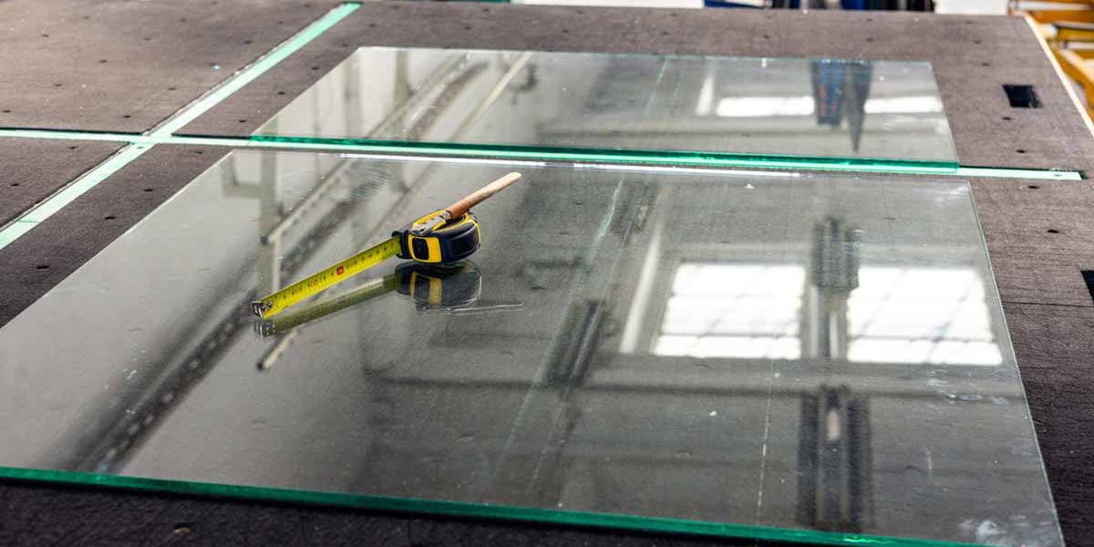 Accurately Measure Your Table for the Perfect Glass Top Replacement